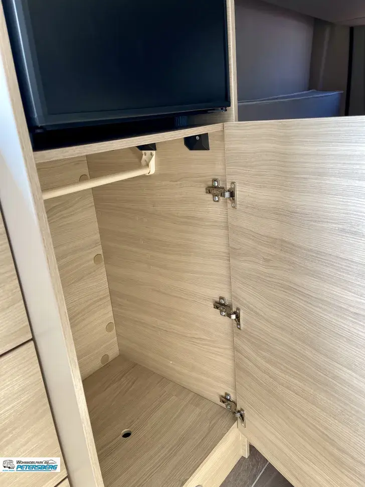 Fahrzeugbild Forster V 636 HB Vantasy inkl. Dieselheizung 4 kW #10