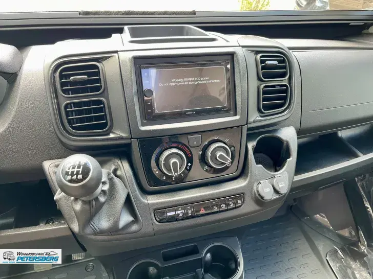 Fahrzeugbild Eura Mobil Profila T 720 EB Mondial Edition Edition 101 Preisvorteil!!! #6