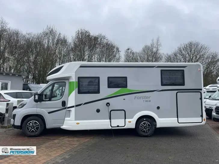 Fahrzeugbild Forster T 745 EB Travel-Line- & Winter-Paket #1