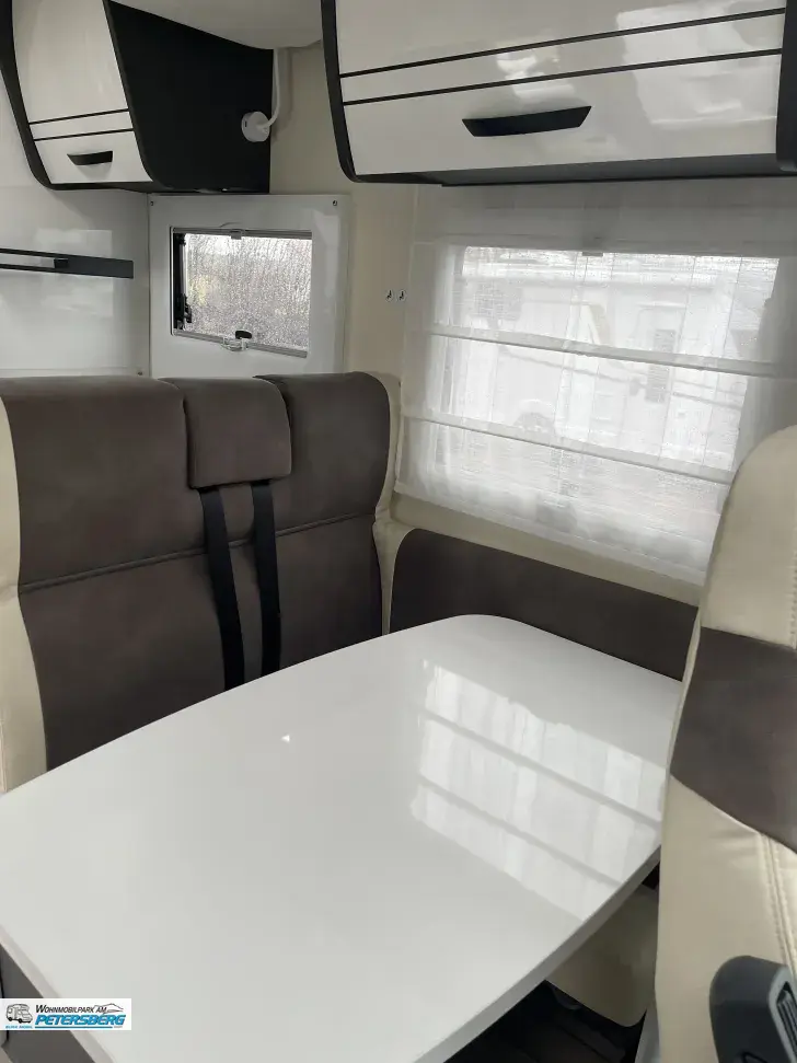 Fahrzeugbild Forster T 745 EB Travel-Line- & Winter-Paket #8