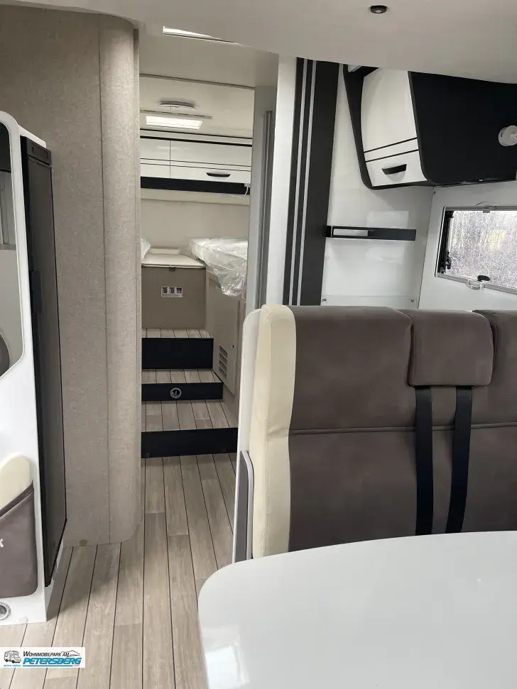 Fahrzeugbild Forster T 745 EB Travel-Line- & Winter-Paket #9