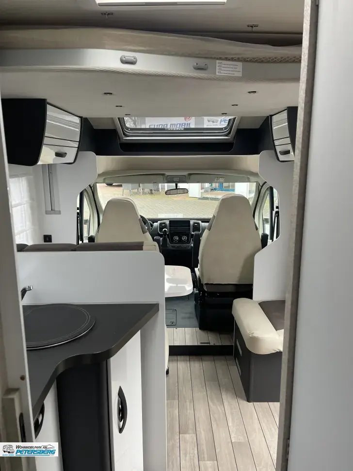 Fahrzeugbild Forster T 745 EB Travel-Line- & Winter-Paket #11