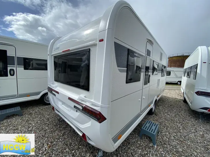 Schräg Hinten Hobby De Luxe 495 UL Auflastung 1.800 kg