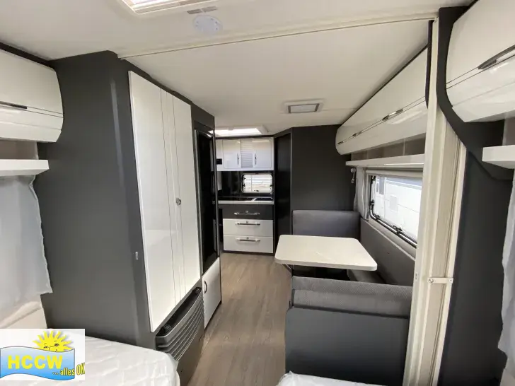 Sicht vorne-hinten Hobby Excellent 460 SL