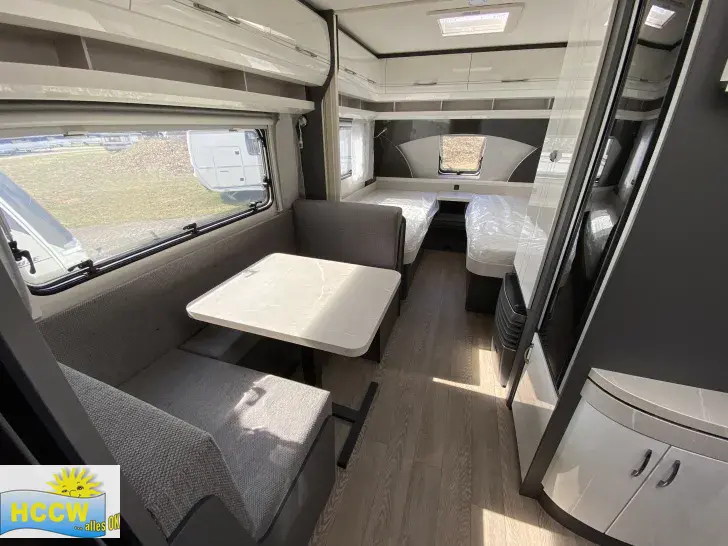 Sicht vorne-hinten Hobby Excellent 460 SL