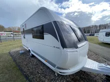 Schräg Vorne Hobby De Luxe 460 SFf Auflastung