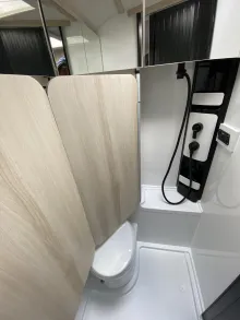 Toilette Hobby De Luxe 460 SFf Auflastung