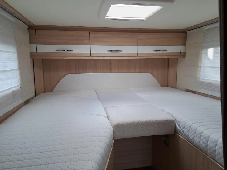 Fahrzeugbild Bürstner Travel Van T 620 G Hubstützen, Sat, TV, Solar #13