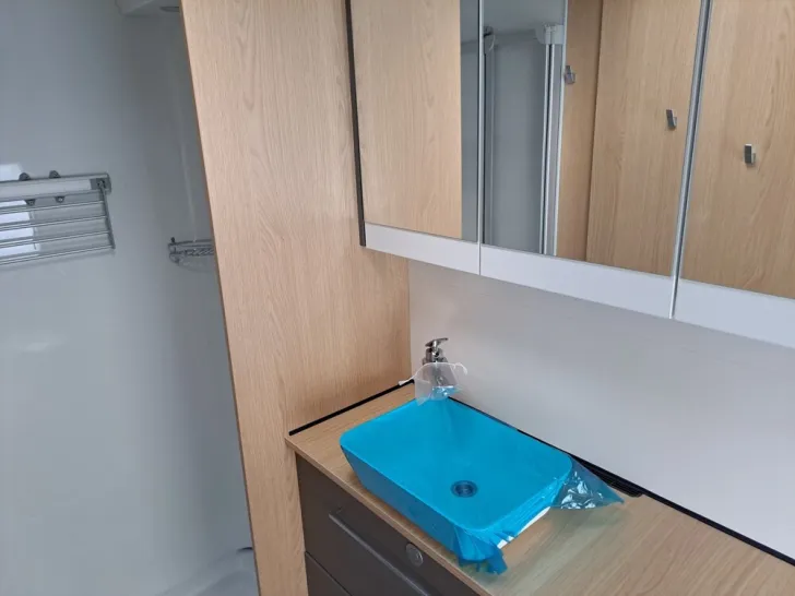 Fahrzeugbild LMC Videro 580 D #12