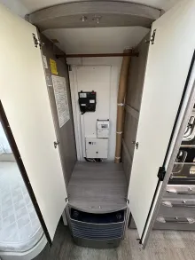 Fahrzeugbild Hobby Prestige 560 LU Mover; Markise; ETS; TV-Gerät #13