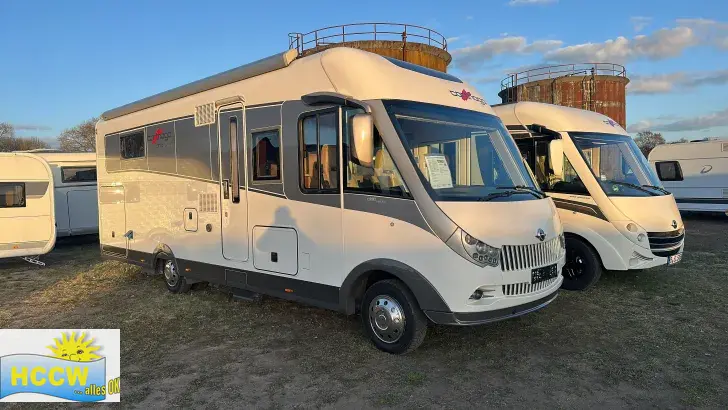 Schräg Vorne Carthago chic s-plus I 52 QB hochwertige Ausstattung