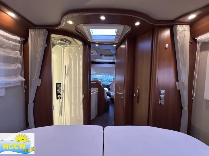 Sicht vorne-hinten Carthago chic s-plus I 52 QB hochwertige Ausstattung