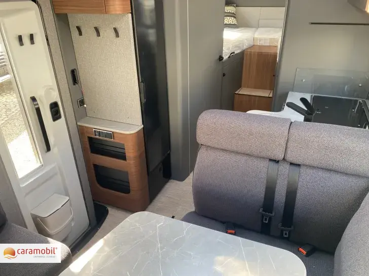 Fahrzeugbild Hymer BMC-I 680 Arktis/RFK/Navi/Hubbett #7