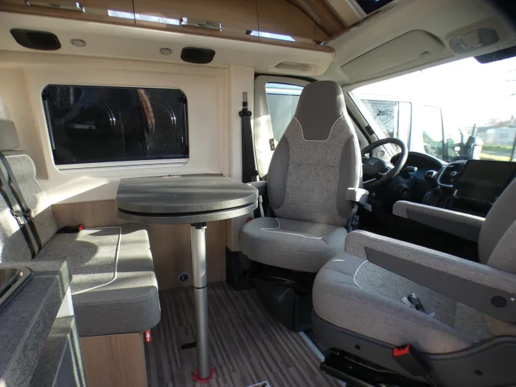 Fahrzeugbild Malibu Van Comfort 640 LE charming GT skyview Sonderpreis #8