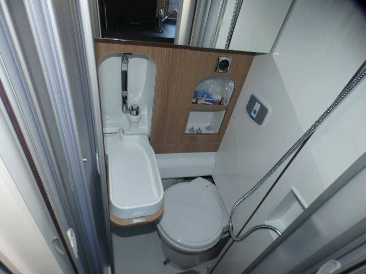 Fahrzeugbild Malibu Van Compact 600 LE 6 m Einzelbetten #16