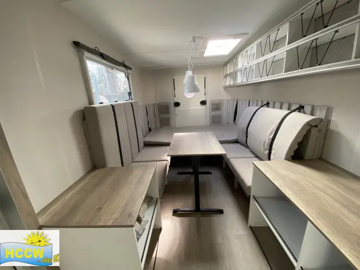 Sicht vorne-hinten Hobby Beachy 450 Meerblau