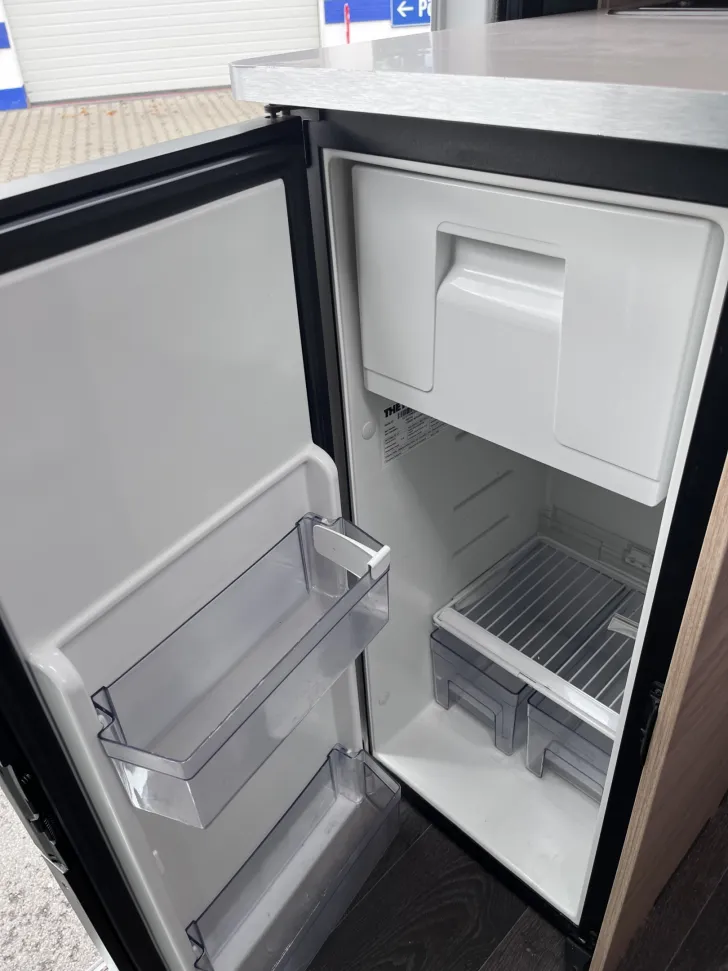 Fahrzeugbild Laika Kosmo 6.4, wie Pössl Roadcruiser B, Markise #15