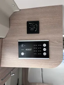 Fahrzeugbild Laika Kosmo 6.4, wie Pössl Roadcruiser B, Markise #18