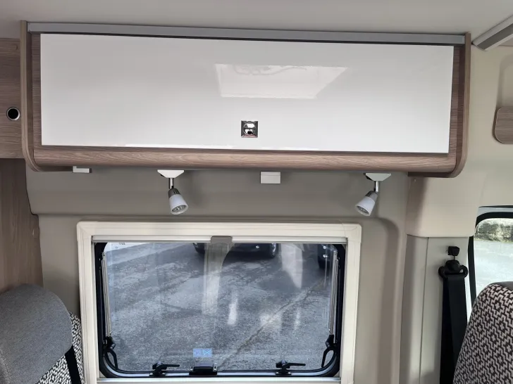 Fahrzeugbild Laika Kosmo 6.4, wie Pössl Roadcruiser B, Markise #22