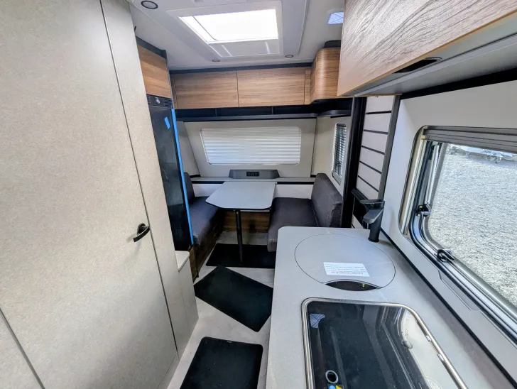 Fahrzeugbild Hymer Eriba Novaline 442 AUFLASTUNG 1800 Kg #7