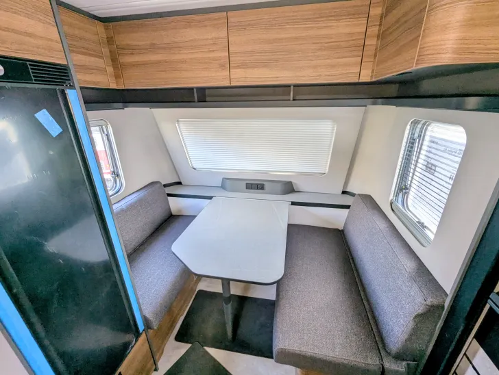 Fahrzeugbild Hobby De Luxe 540 KMFe IC Sondermodell #6