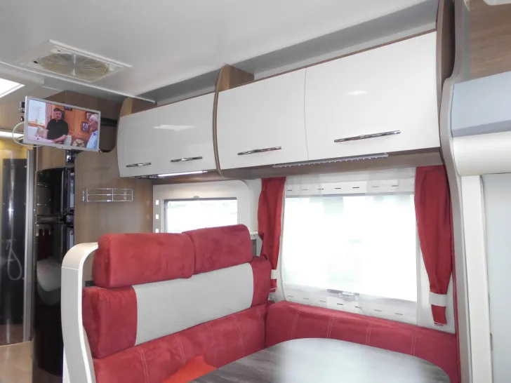 Fahrzeugbild Chausson Welcome 618 1 Hand SAT / TV AHK Combi D6E #10