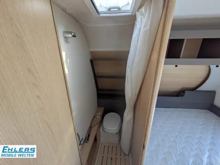 Fahrzeugbild LMC Tandero 480 D Fliegenschutztür/Duschpaket/1500kg/Truma Therme #12