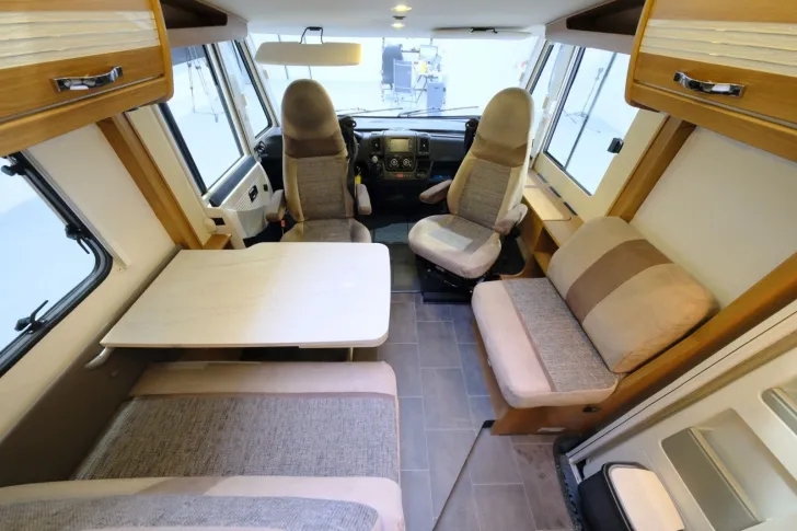 Fahrzeugbild Dethleffs Magic Edition I DBM White/1.Hand/Queensbett+Hubb #7