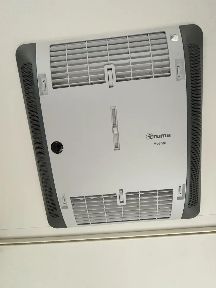 Fahrzeugbild Dethleffs Camper 530 FSK Top Zustand #8