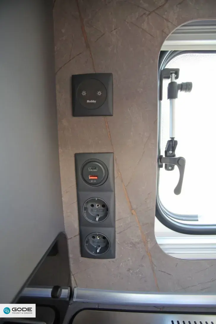 Fahrzeugbild Hobby De Luxe 490 KMF/MEGA DEAL/Schnäppchen #23