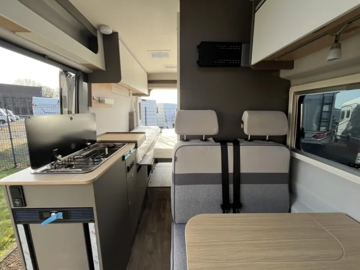 Fahrzeugbild LMC Innovan Ford 592 #6