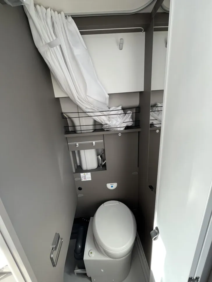 Fahrzeugbild LMC Innovan Ford 592 #11