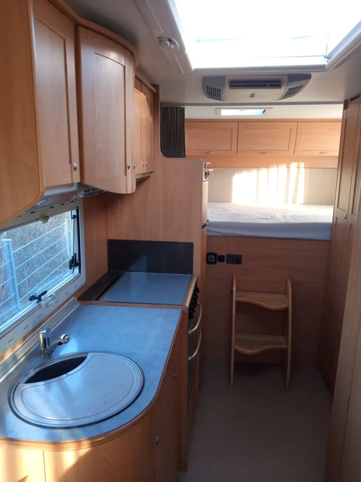 Fahrzeugbild Bürstner A-Modell A 850-2 mit kompletter Wartu #6