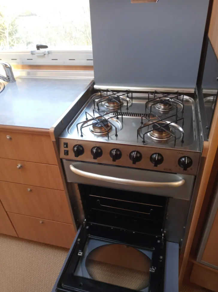 Fahrzeugbild Bürstner A-Modell A 850-2 mit kompletter Wartu #7