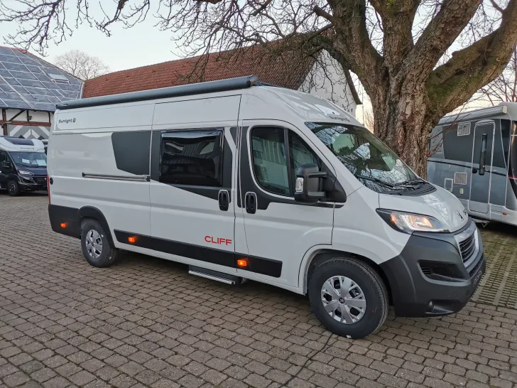 Fahrzeugbild Sunlight Camper Van Cliff 640 Anhängerkupplung+1.Hand #1