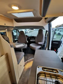 Fahrzeugbild Sunlight Camper Van Cliff 640 Anhängerkupplung+1.Hand #13