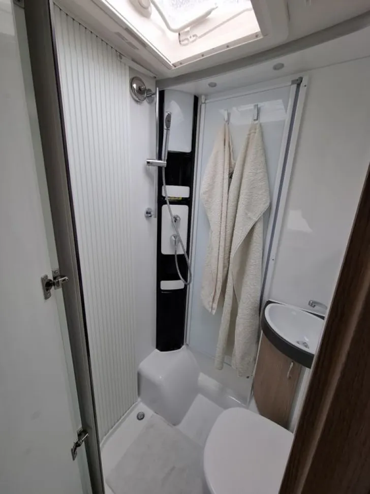Fahrzeugbild Hobby Optima ONTOUR Edition F V65 GE sehr gepflegt #8