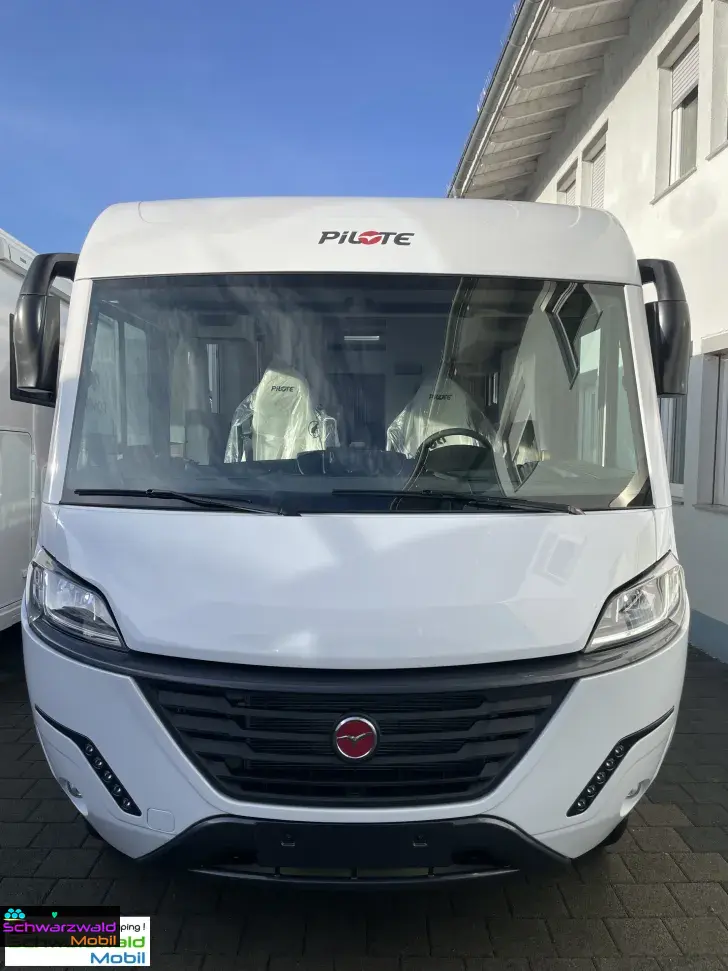 Fahrzeugbild Pilote G740FGJ EVIDENCE MY 2026 #1