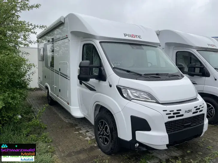 Fahrzeugbild Pilote P720U Safety-Paket inkl. ACC, 6EH, SAT uvm. #4