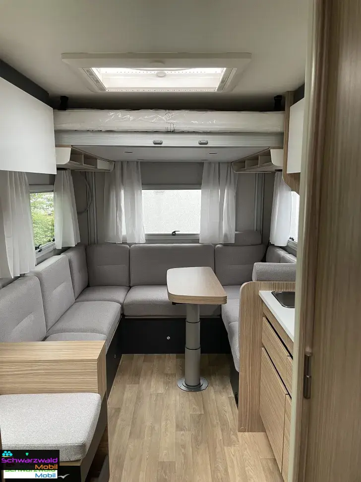 Fahrzeugbild Pilote P720U Safety-Paket inkl. ACC, 6EH, SAT uvm. #6