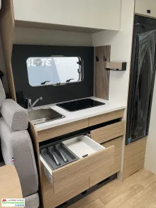 Fahrzeugbild Pilote P720U Safety-Paket inkl. ACC, 6EH, SAT uvm. #9