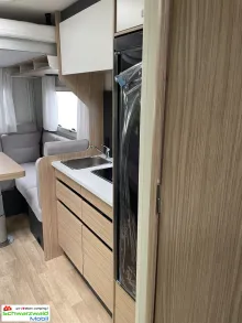 Fahrzeugbild Pilote P720U Safety-Paket inkl. ACC, 6EH, SAT uvm. #10