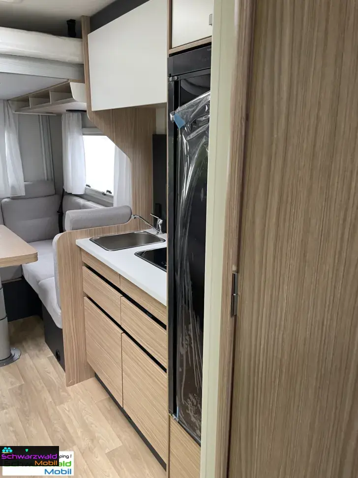 Fahrzeugbild Pilote P720U Safety-Paket inkl. ACC, 6EH, SAT uvm. #10