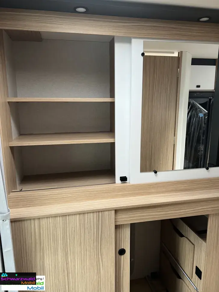 Fahrzeugbild Pilote P720U Safety-Paket inkl. ACC, 6EH, SAT uvm. #15