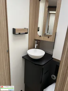 Fahrzeugbild Pilote P720U Safety-Paket inkl. ACC, 6EH, SAT uvm. #18