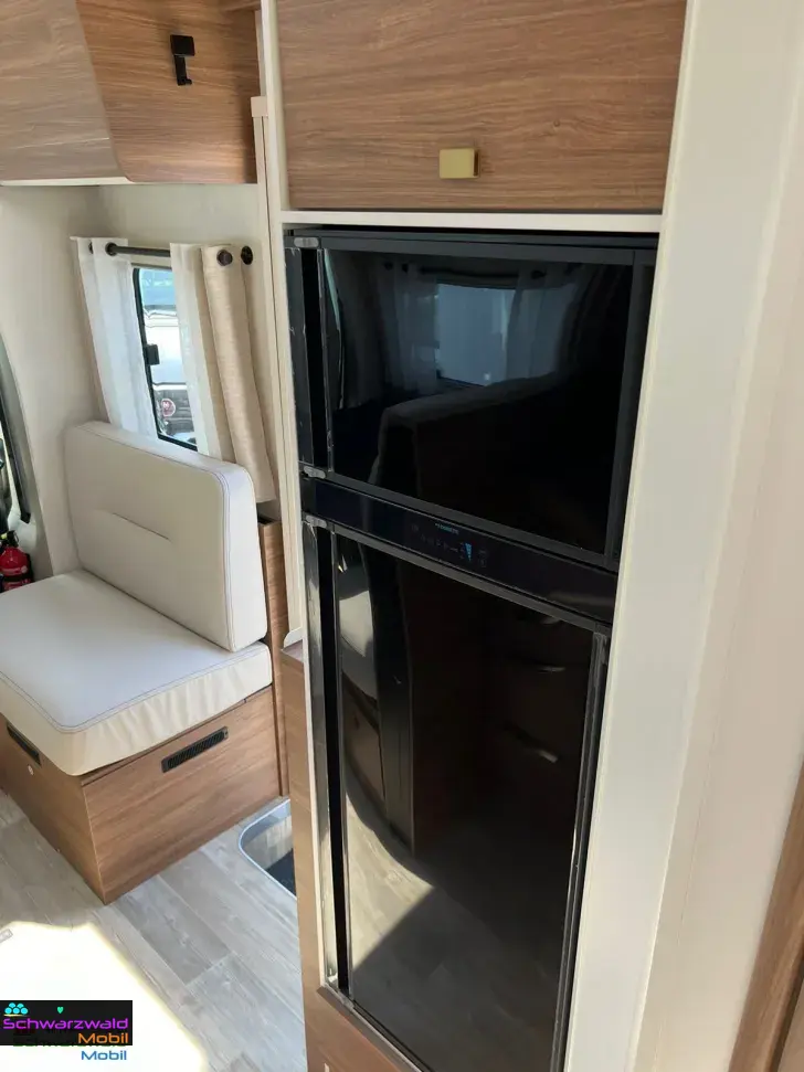 Fahrzeugbild Pilote P740GJ EXPRESSION autom. Tageszulassung #2