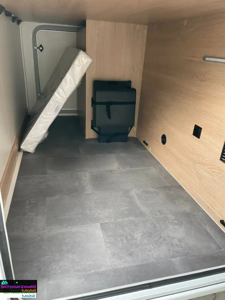 Fahrzeugbild Joa Camp 75Q 165PS Tischumbau, Navi, 5. Sitz usw. #11