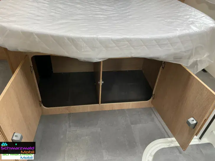 Fahrzeugbild Joa Camp 75Q 165PS Tischumbau, Navi, 5. Sitz usw. #16