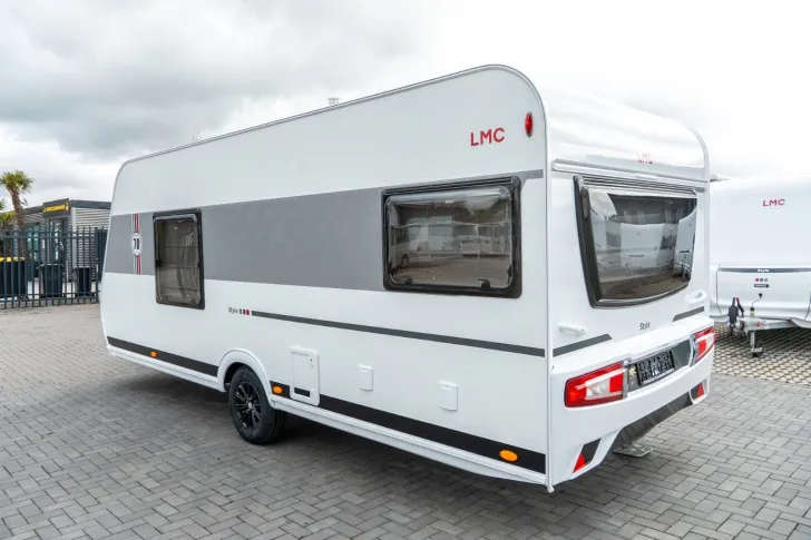 Fahrzeugbild LMC Style 453 D 70 Jahre 2026*Dusch Paket*Alu*1800kg #3