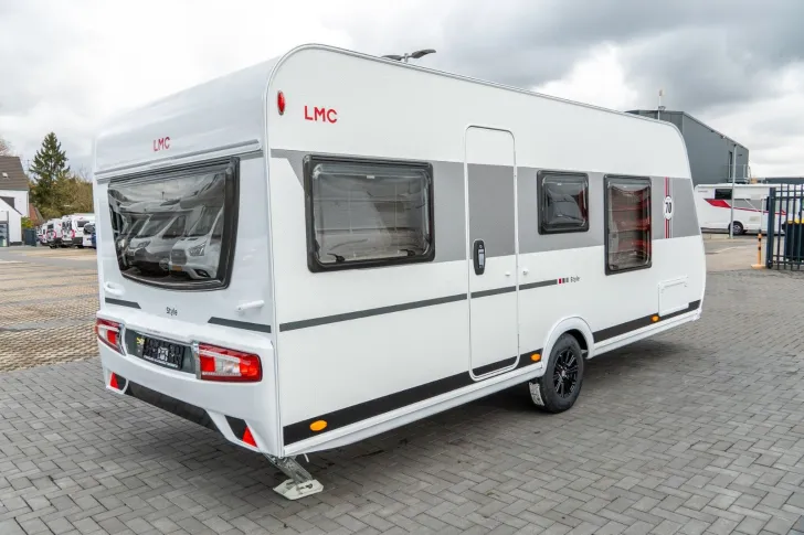 Fahrzeugbild LMC Style 453 D 70 Jahre 2026*Dusch Paket*Alu*1800kg #4